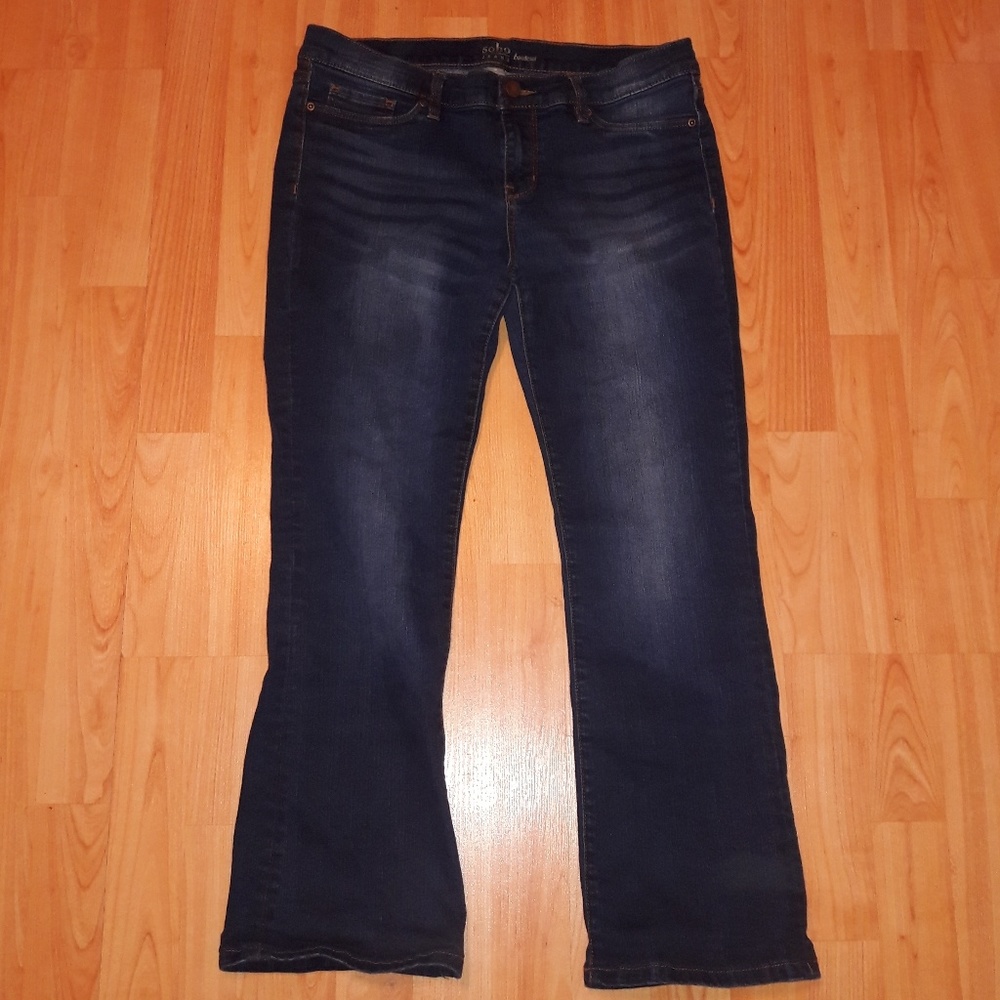 BOOTCUT JEANS